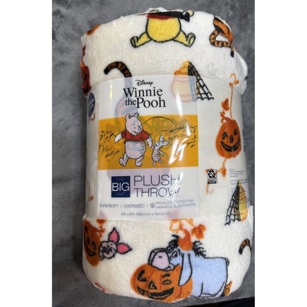 Disney Winnie the Pooh Halloween Plush Throw Blanket Oversized 5ft x 6ft NWT